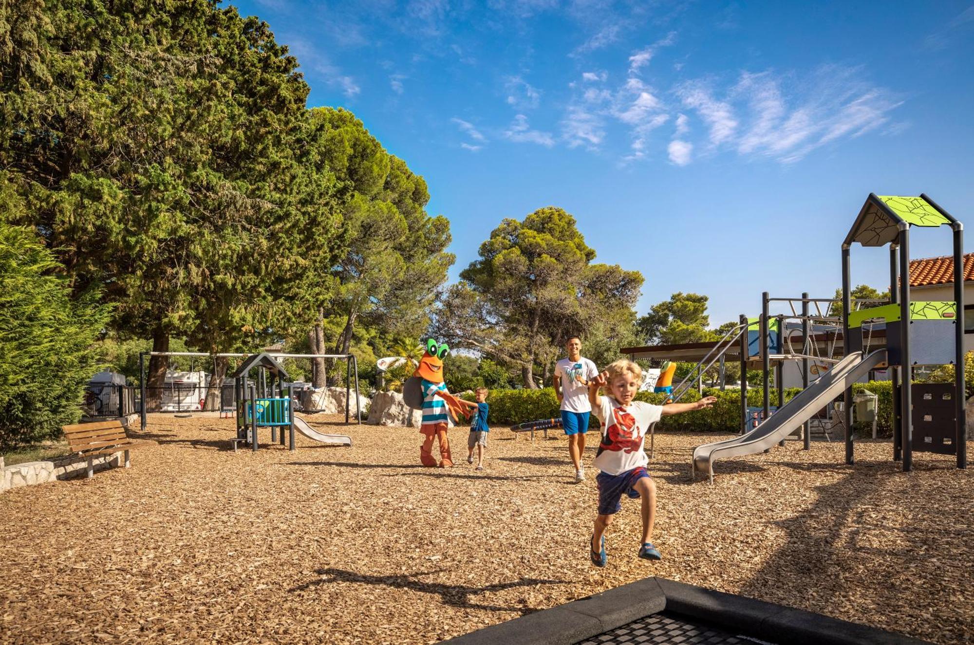 Valamar Camping Padova Banjol Екстериор снимка