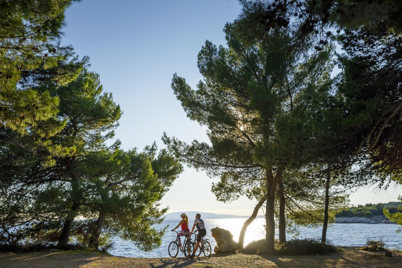 Valamar Camping Padova Banjol Екстериор снимка