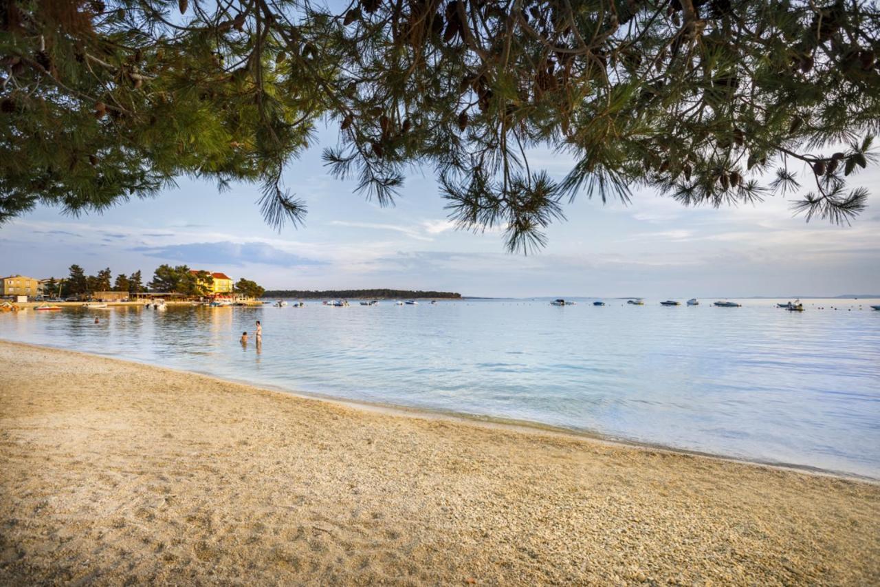 Valamar Camping Padova Banjol Екстериор снимка